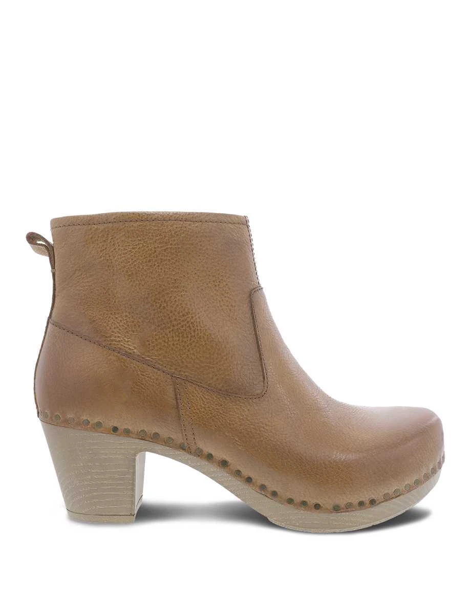 'Dansko' Women's Sarah - Tan Milled Burnished 3 'Dansko' Women's Sarah - Tan Milled Burnished