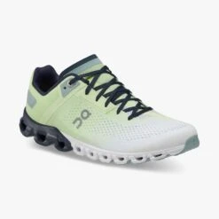 'On Running' Women's Cloudflow - Meadow / White -Sports Shop 35.98685 cloudflow fw22 meadow white w g6 1024x1024@2x