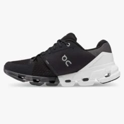'On Running' Men's Cloudflyer 4 - Black / White -Sports Shop 71.98677 cloudflyer 4 fw22 black white m g4 1024x1024@2x